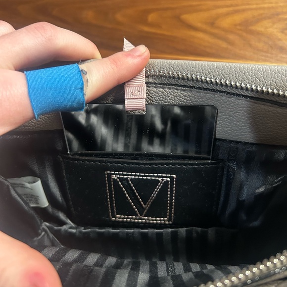 Elegant Silver Quilted Shoulder Bag with hand mirror inside pocket - Picture 7 of 7